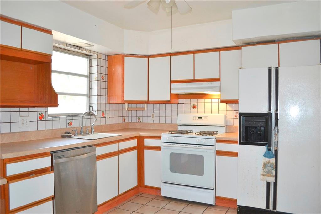 Boulevard Park 51-33 B - Residential