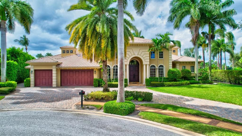 Photo of 17899 Aberdeen Way, Boca Raton, FL 33496 (MLS # R10758983)