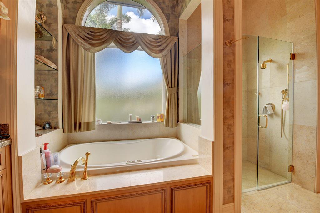 ST ANDREWS COUNTRY CLUB - Residential