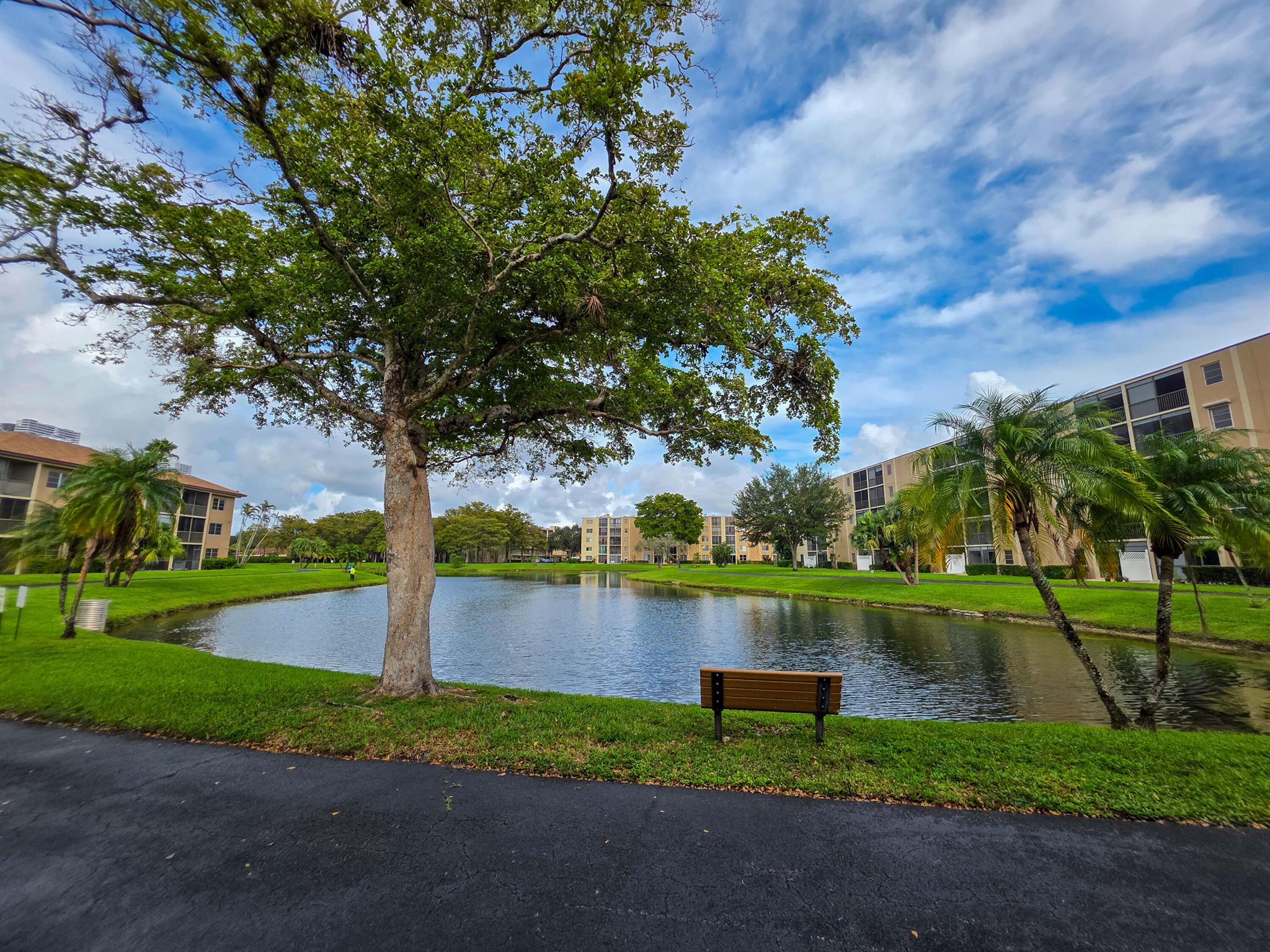 CASCADES OF LAUDERHILL - Residential