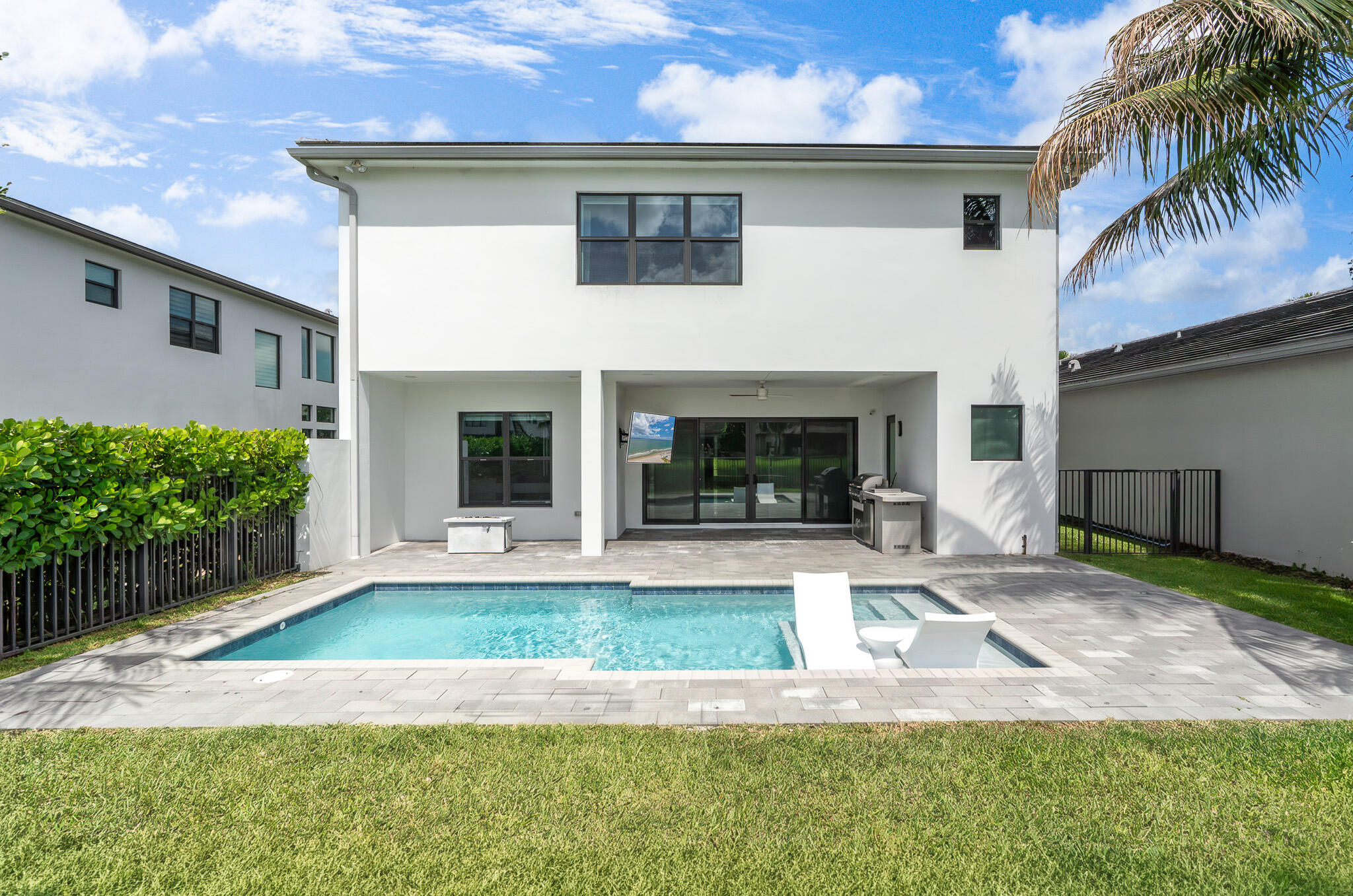 LOTUS - Residential