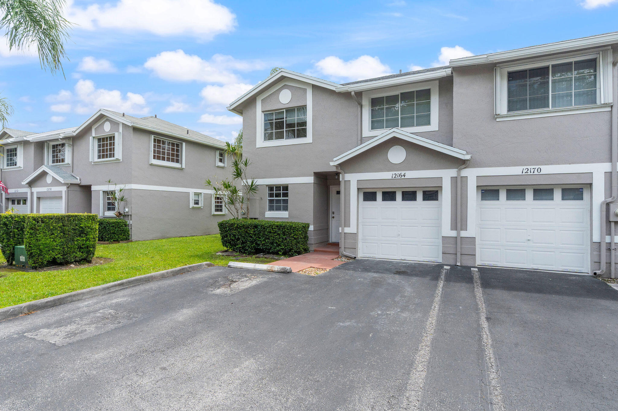FLAMINGO GARDENS - Residential Lease