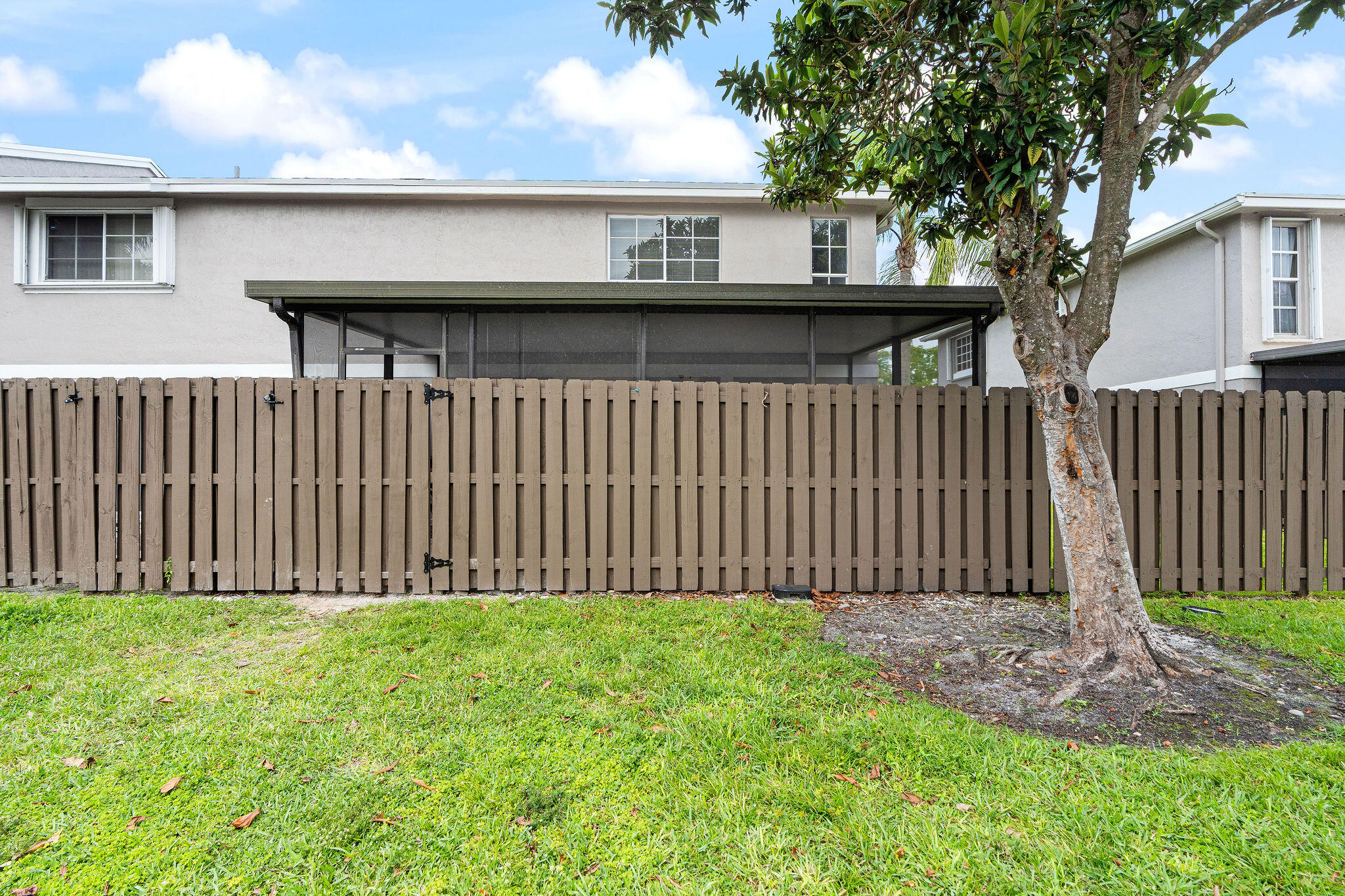 FLAMINGO GARDENS - Residential Lease