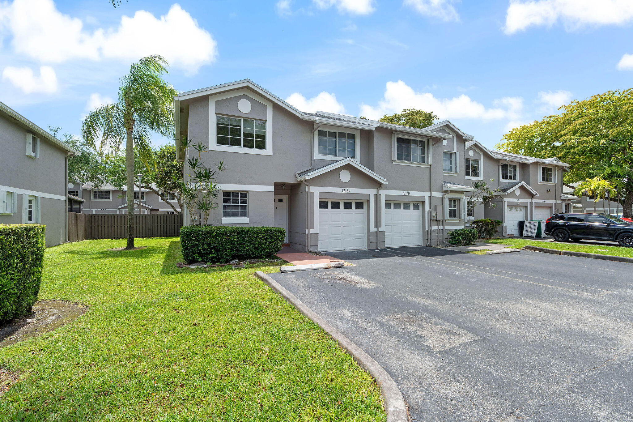 FLAMINGO GARDENS - Residential Lease