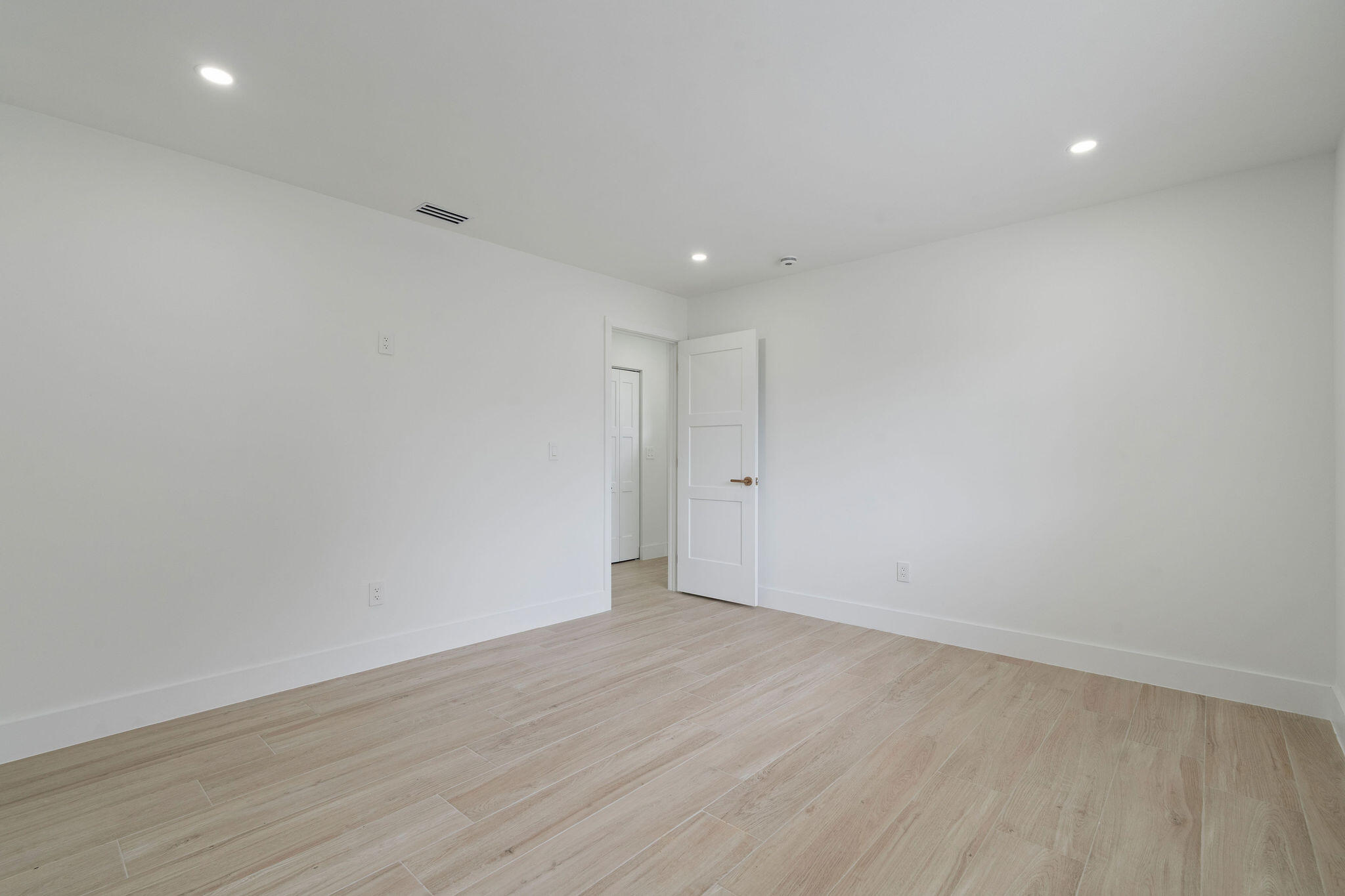 FLAMINGO GARDENS - Residential Lease