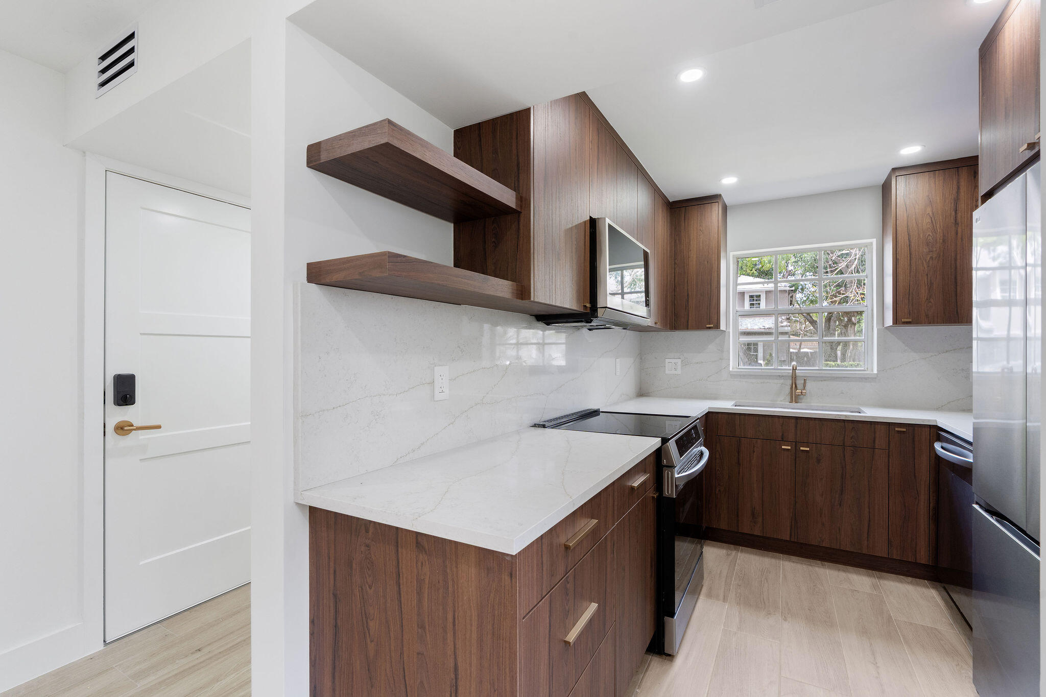 FLAMINGO GARDENS - Residential Lease