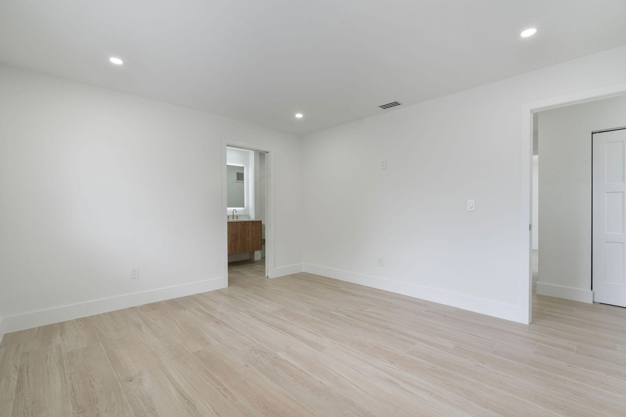 FLAMINGO GARDENS - Residential Lease