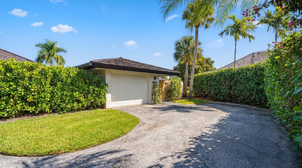 Photo of 11768 Marblestone Court, Wellington, FL 33414 (MLS # B26003665)