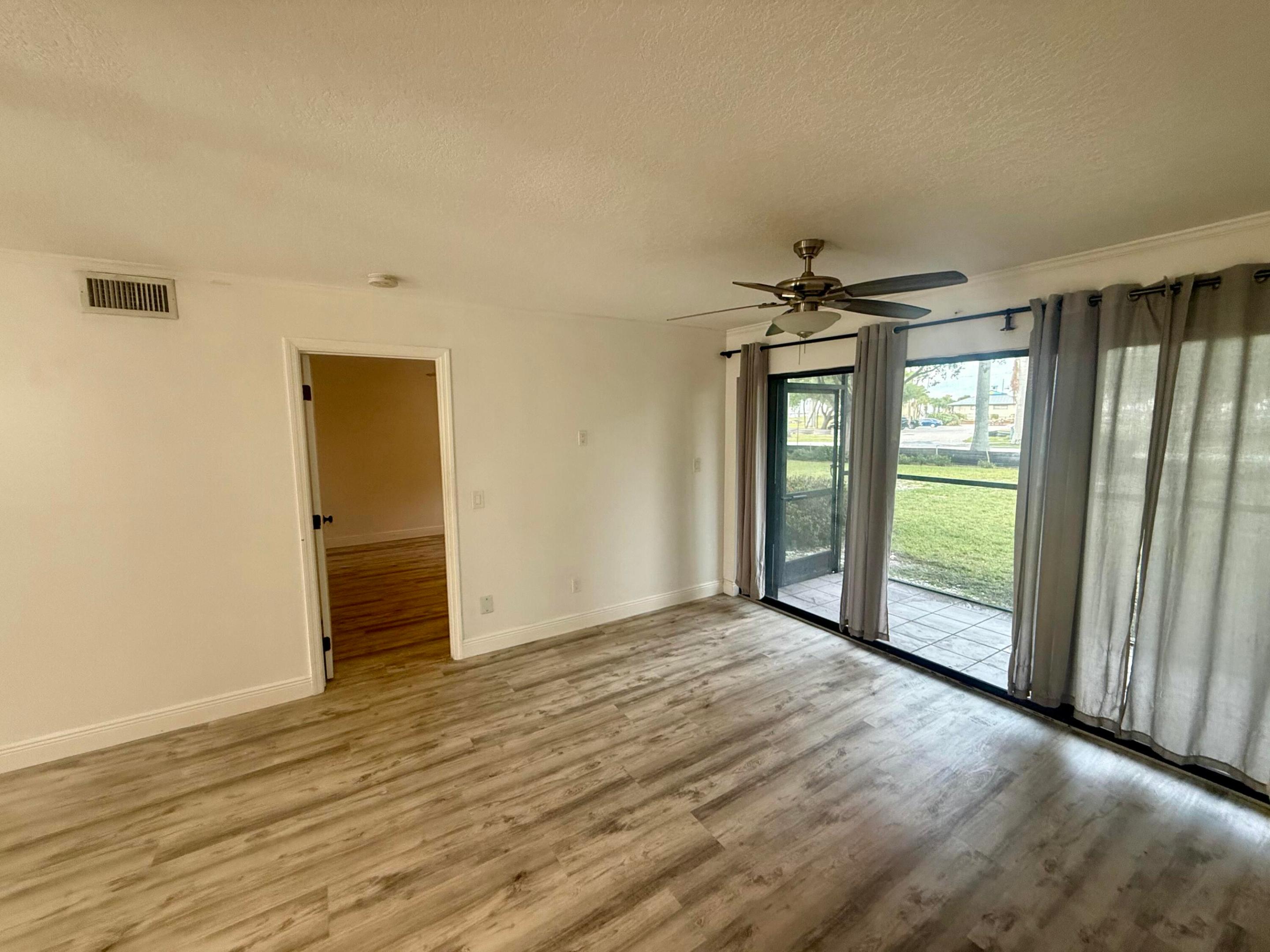 INDIAN RIVER PLACE, A CONDOMINIUM - Residential