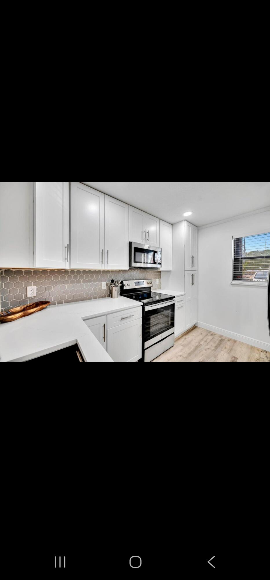 INDIAN RIVER PLACE, A CONDOMINIUM - Residential