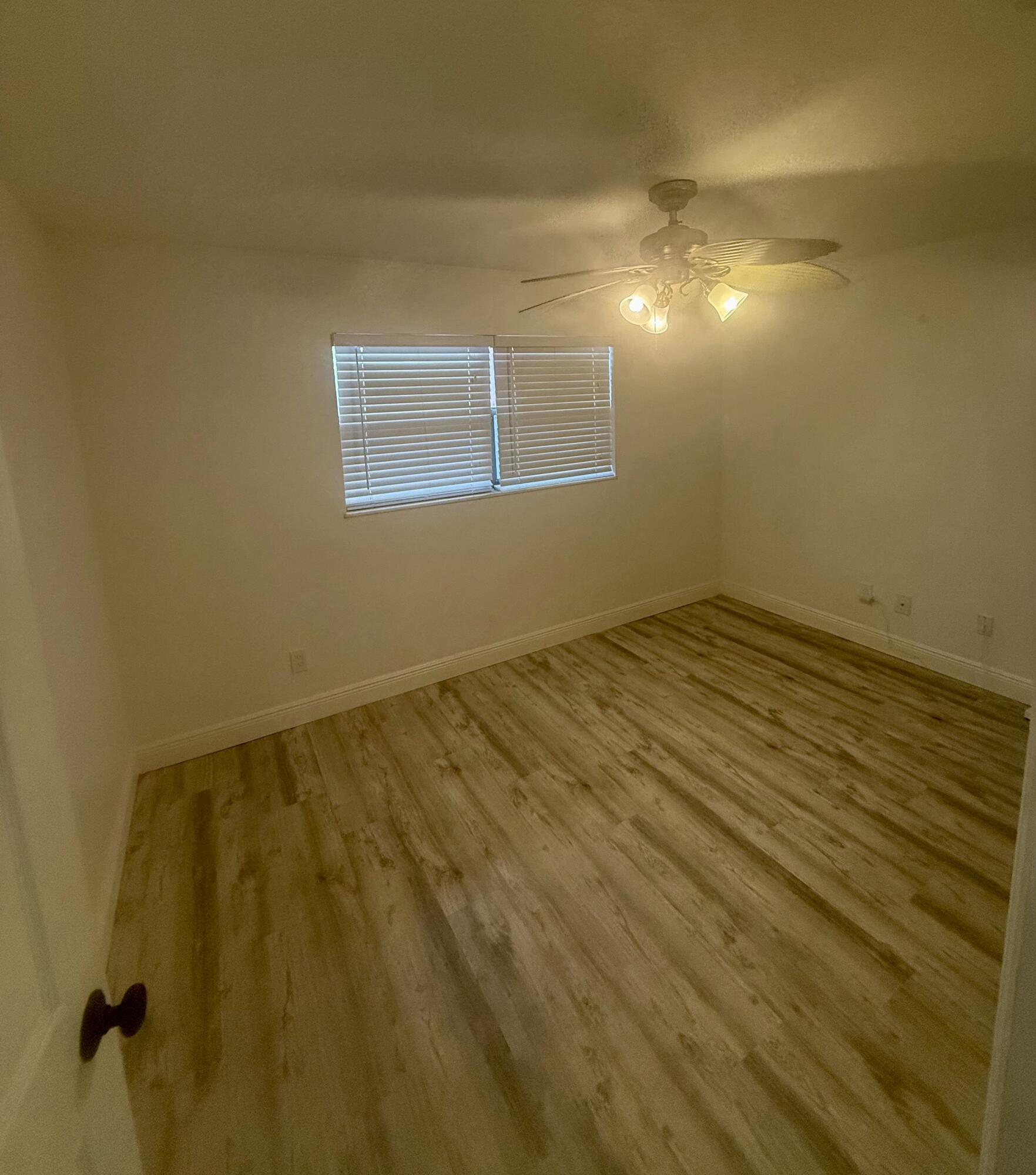INDIAN RIVER PLACE, A CONDOMINIUM - Residential