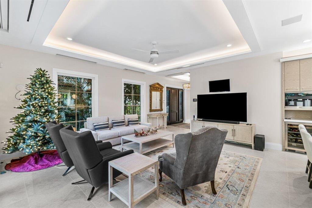 ROYAL PARK - Residential