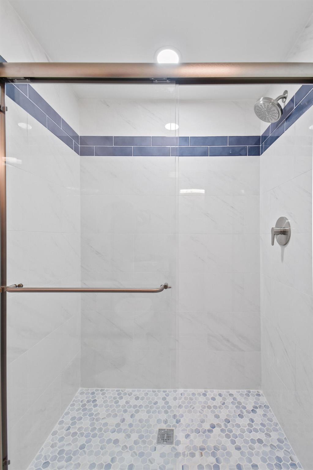 JAMESTOWN AT HERITAGE RID - Residential