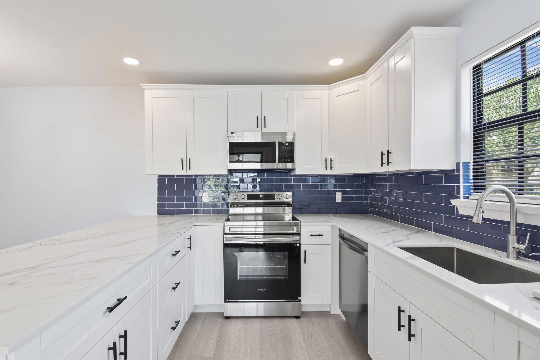 JAMESTOWN AT HERITAGE RID - Residential