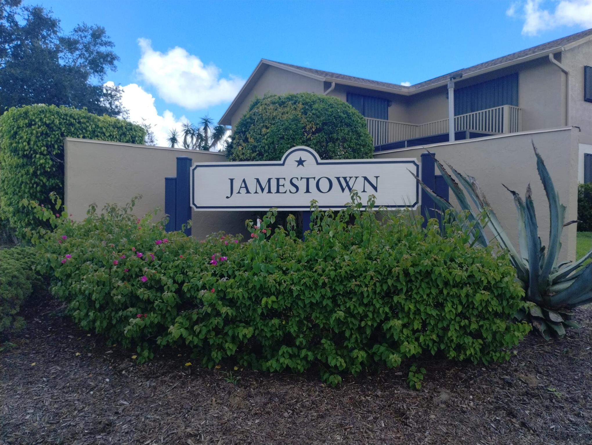 JAMESTOWN AT HERITAGE RID - Residential