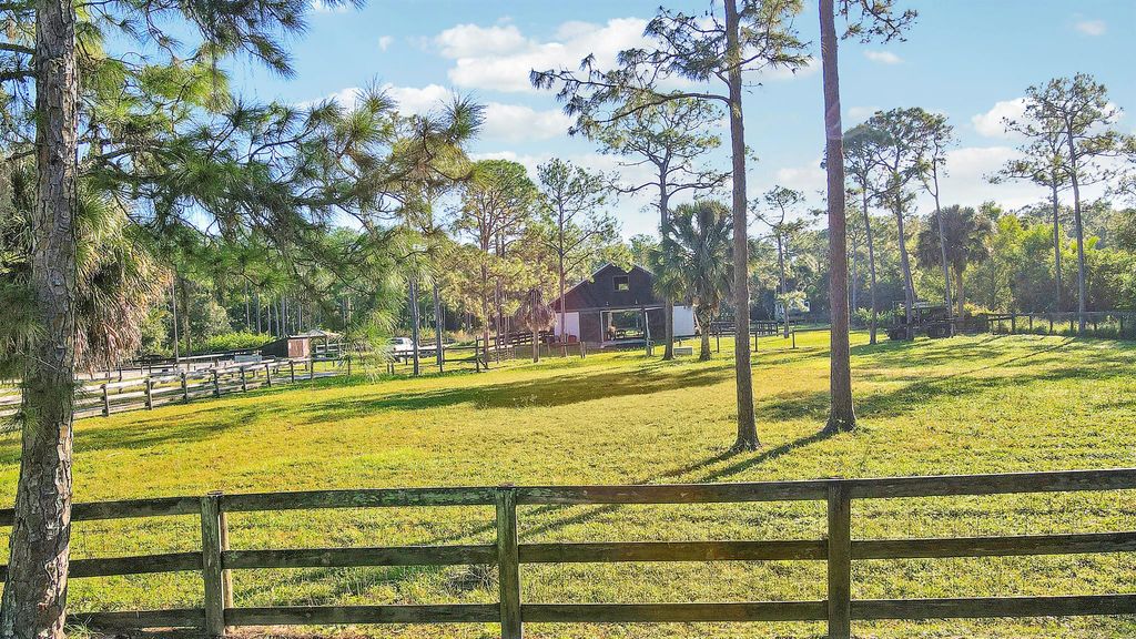 Photo of 18358 128th Trail N, Jupiter, FL 33478 (MLS # R11143039)