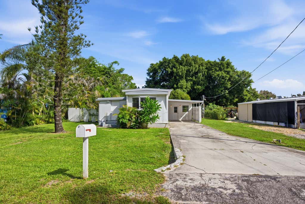 Photo of 1823 SW College Street, Stuart, FL 34997 (MLS # B26066381)