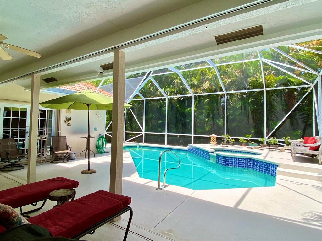 Photo of 19165 Tamara Lane, Jupiter, FL 33458 (MLS # R11001535)