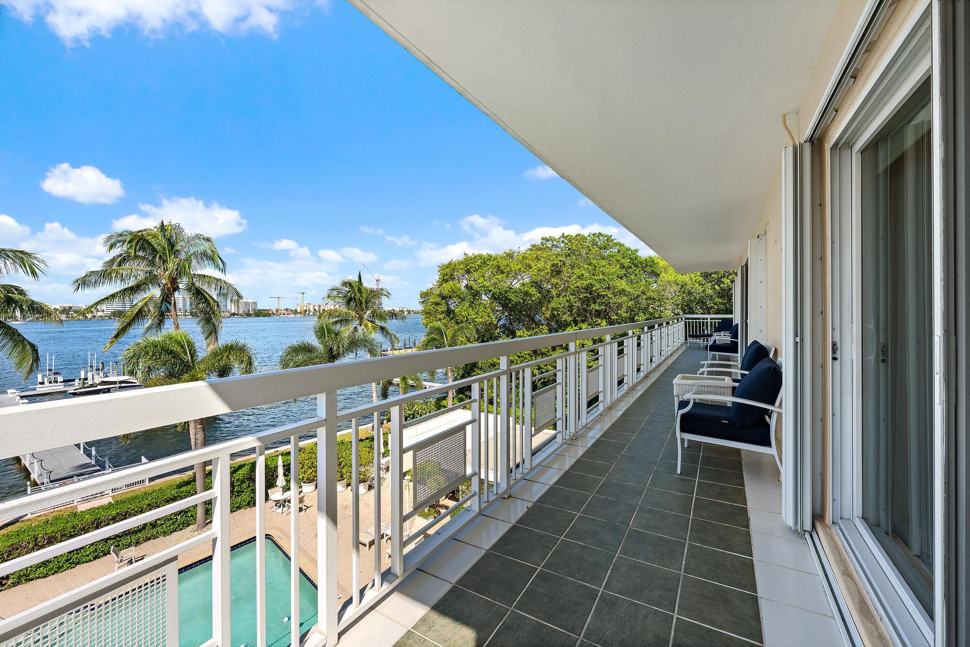 250 BRADLEY Place 408