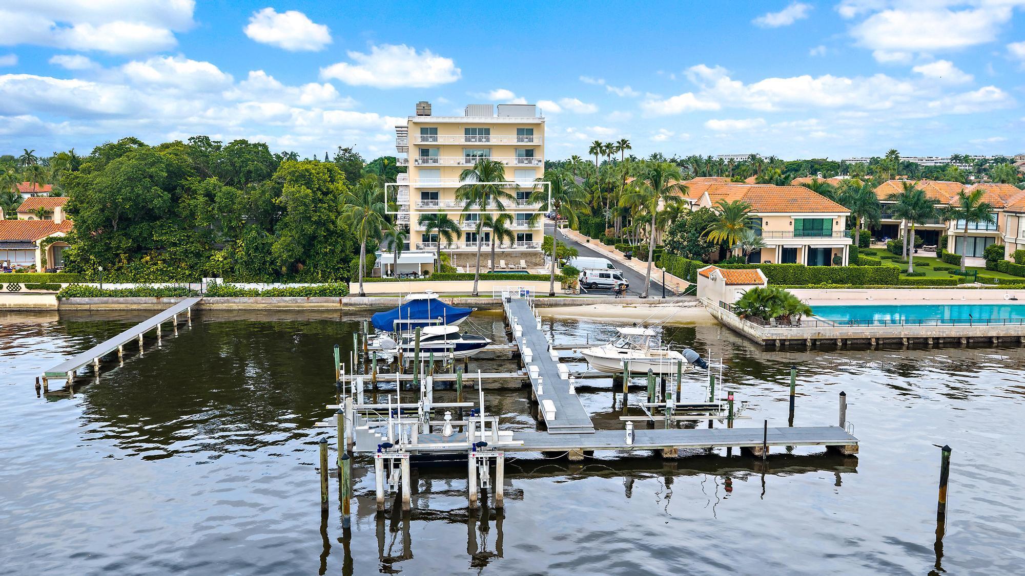 250 BRADLEY Place 408