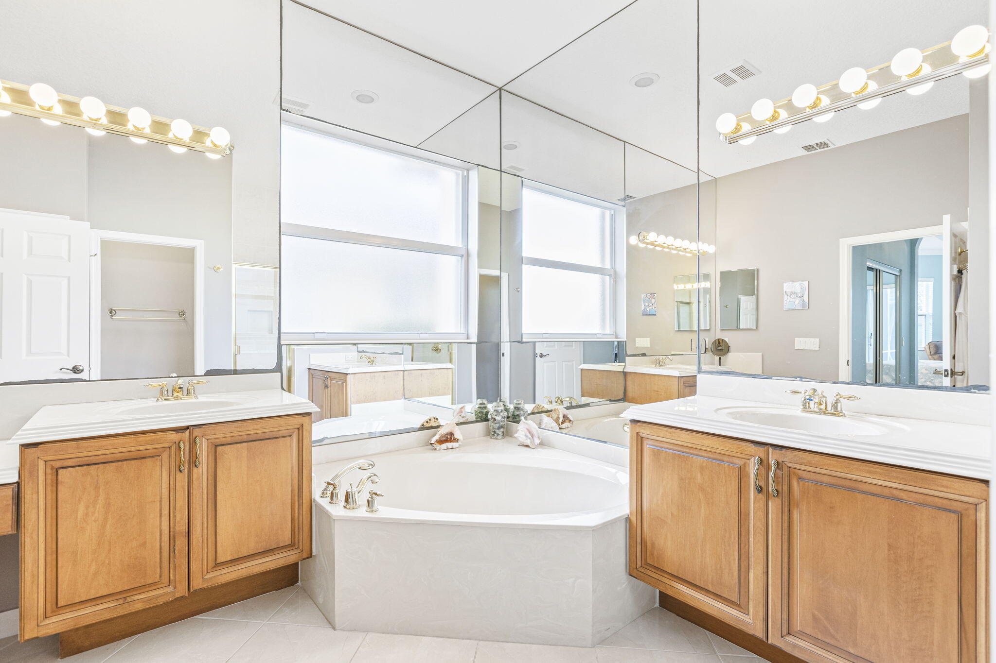 Magnolia Lakes - Residential