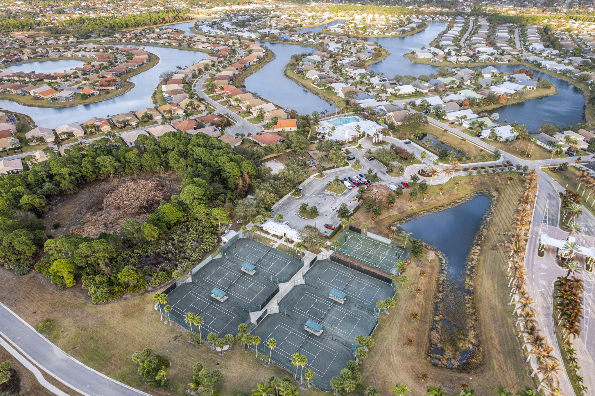 Magnolia Lakes - Residential