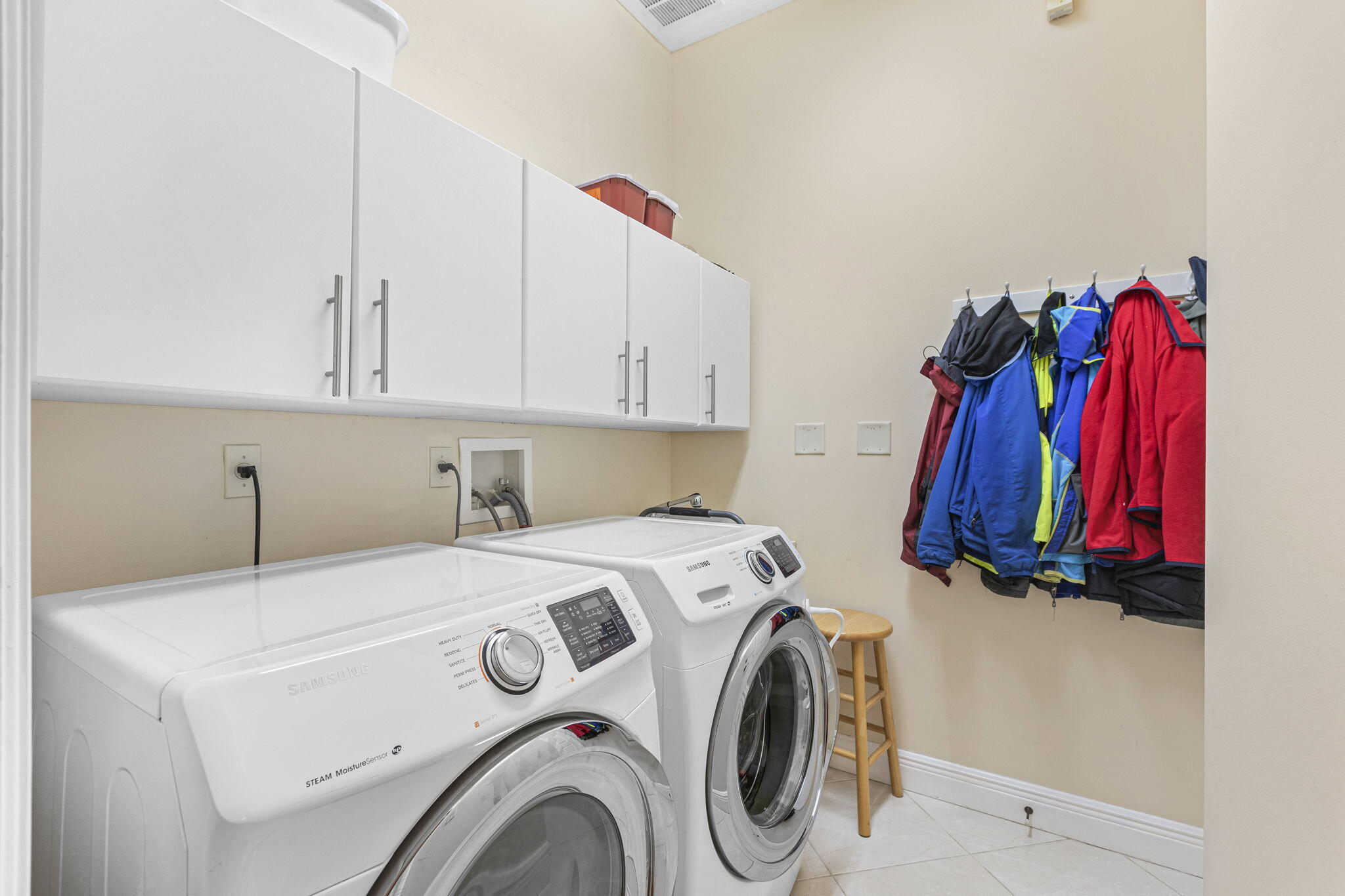 Magnolia Lakes - Residential