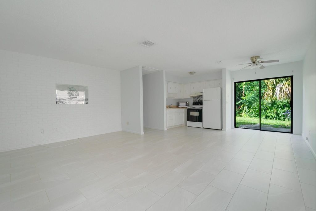 Photo of 4752 SE Ebbtide Avenue #4762, Stuart, FL 34997 (MLS # R11019313)