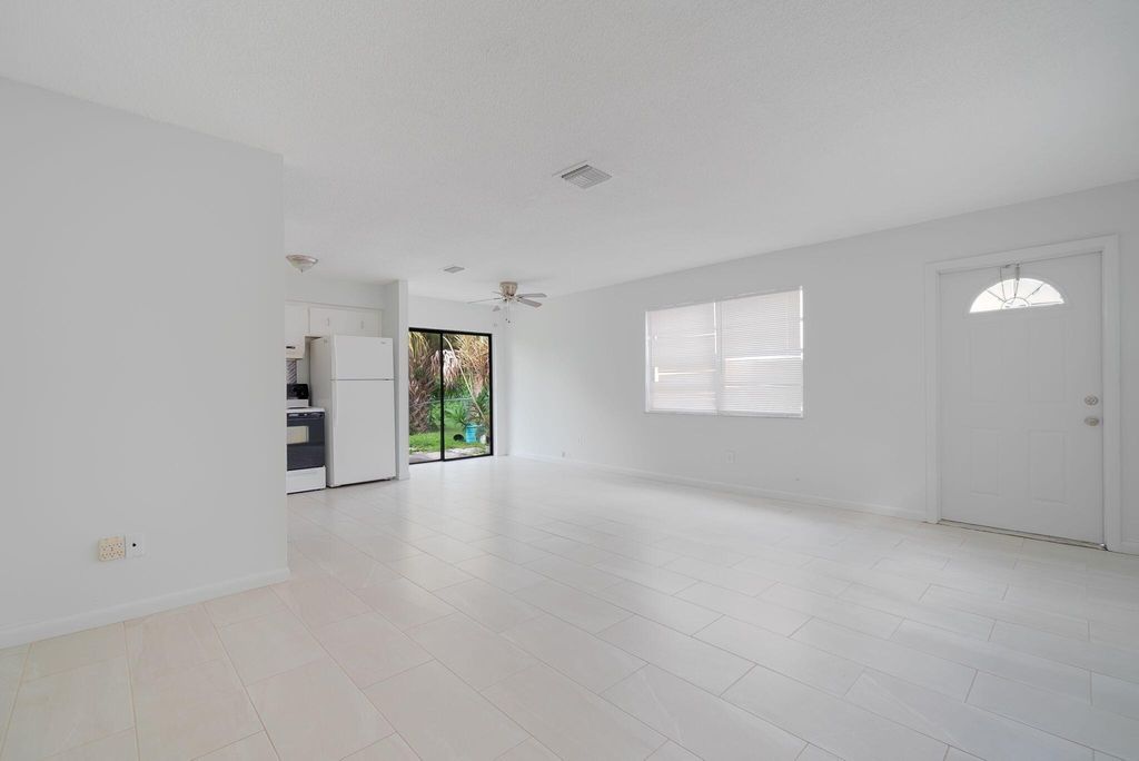 Photo of 4752 SE Ebbtide Avenue #4762, Stuart, FL 34997 (MLS # R11019313)