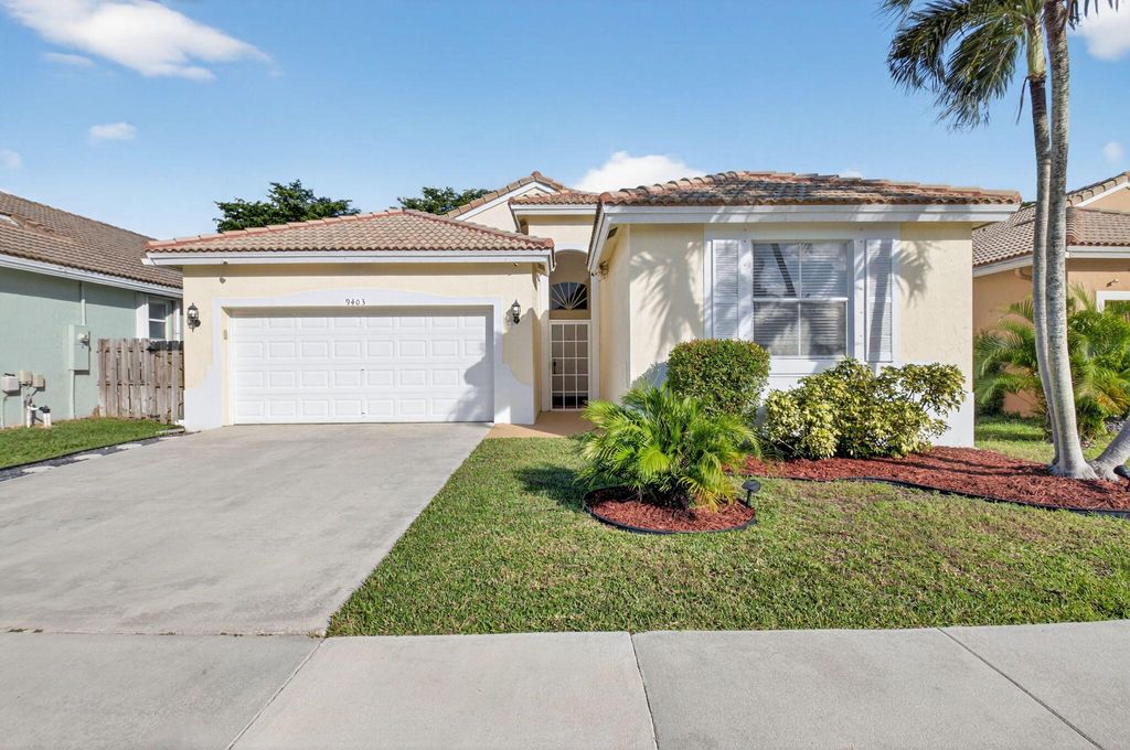 Photo of 9403 Verona Lakes Boulevard, Boynton Beach, FL 33472 (MLS # R11149619)