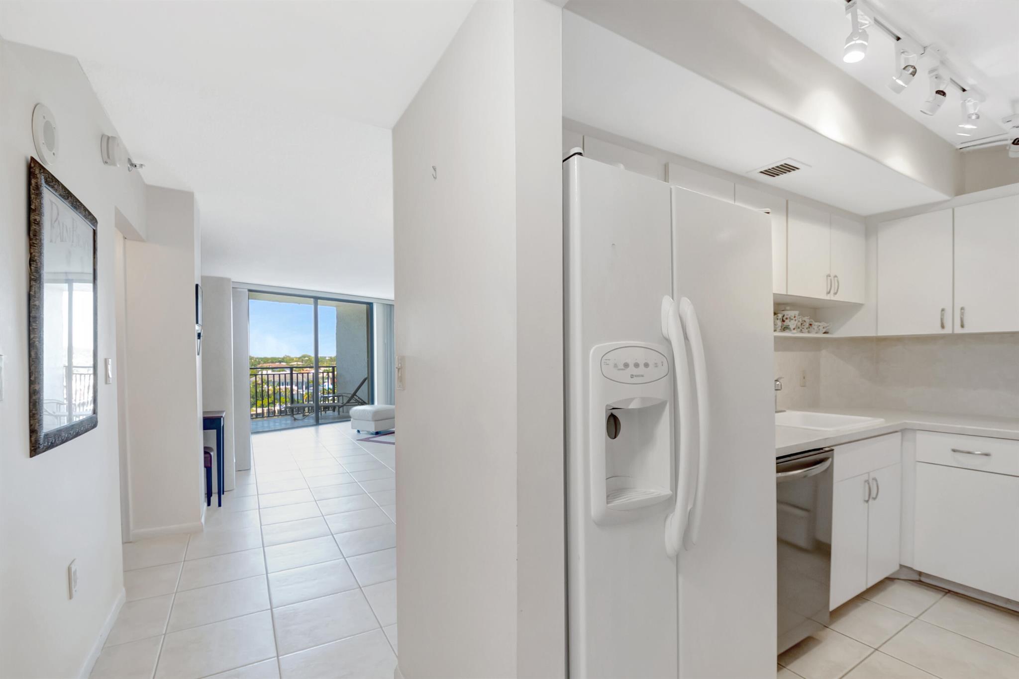 REGENCY HIGHLAND CLUB CON - Residential