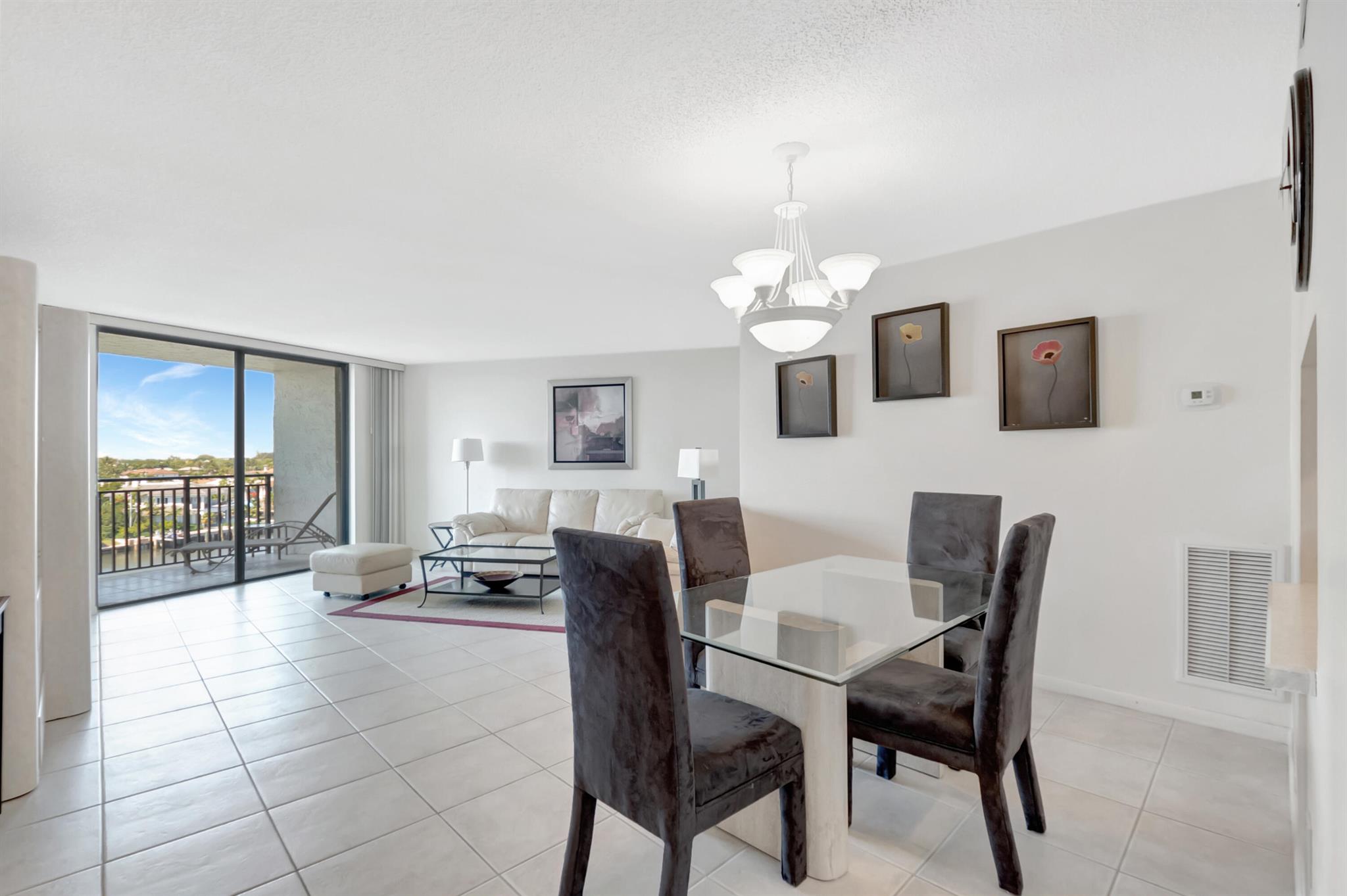 REGENCY HIGHLAND CLUB CON - Residential