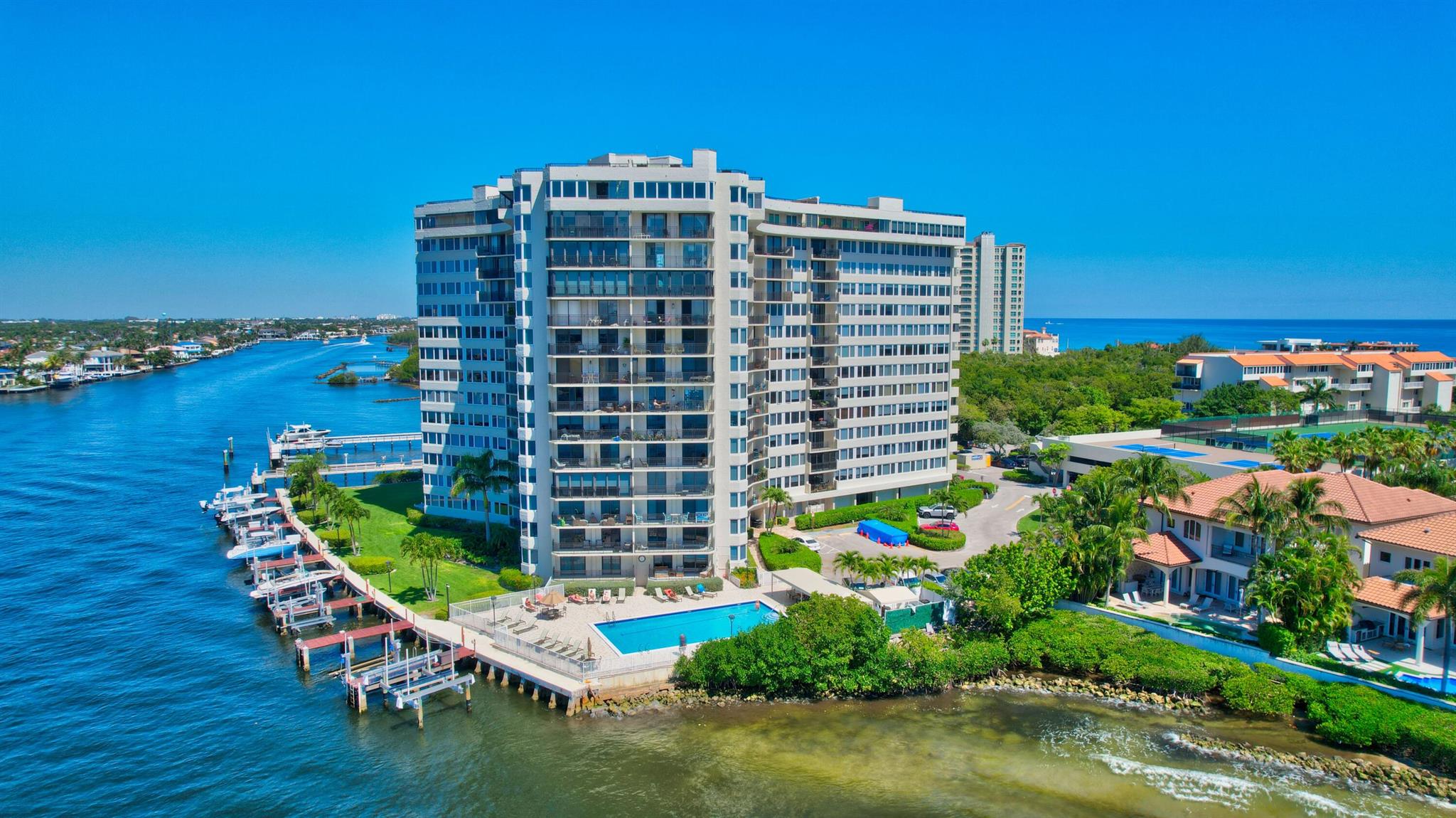 REGENCY HIGHLAND CLUB CON - Residential