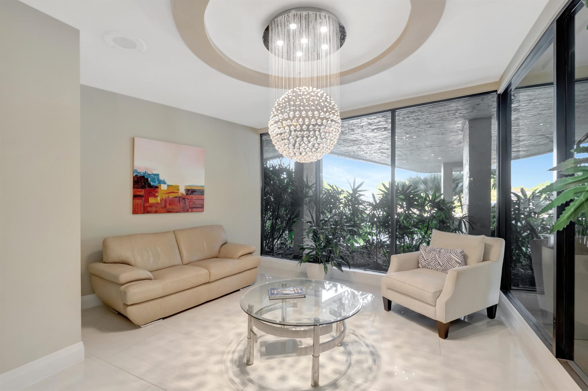 REGENCY HIGHLAND CLUB CON - Residential