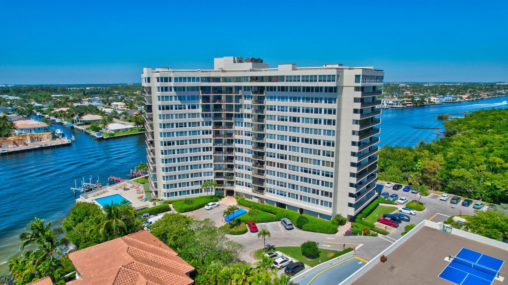 REGENCY HIGHLAND CLUB CON - Residential