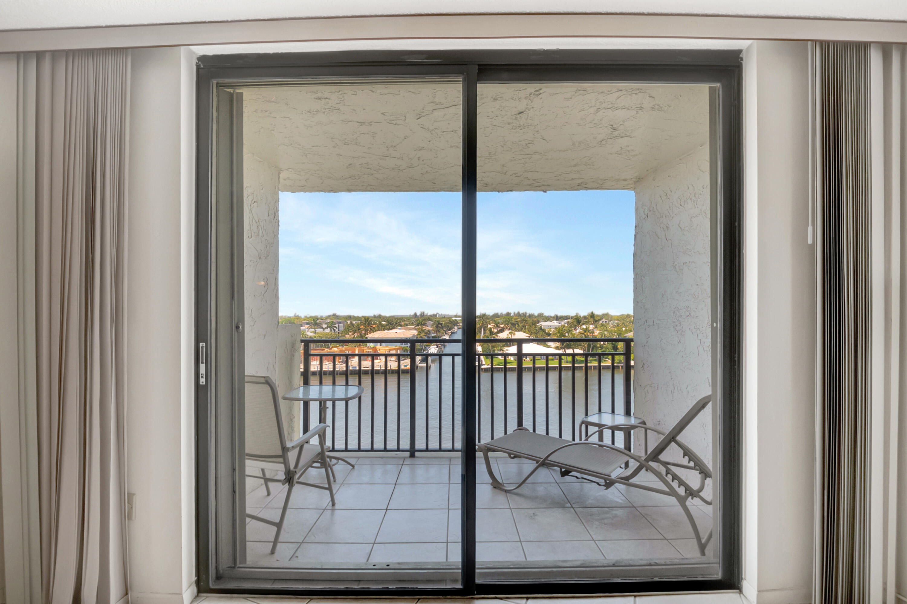 REGENCY HIGHLAND CLUB CONDO - Residential