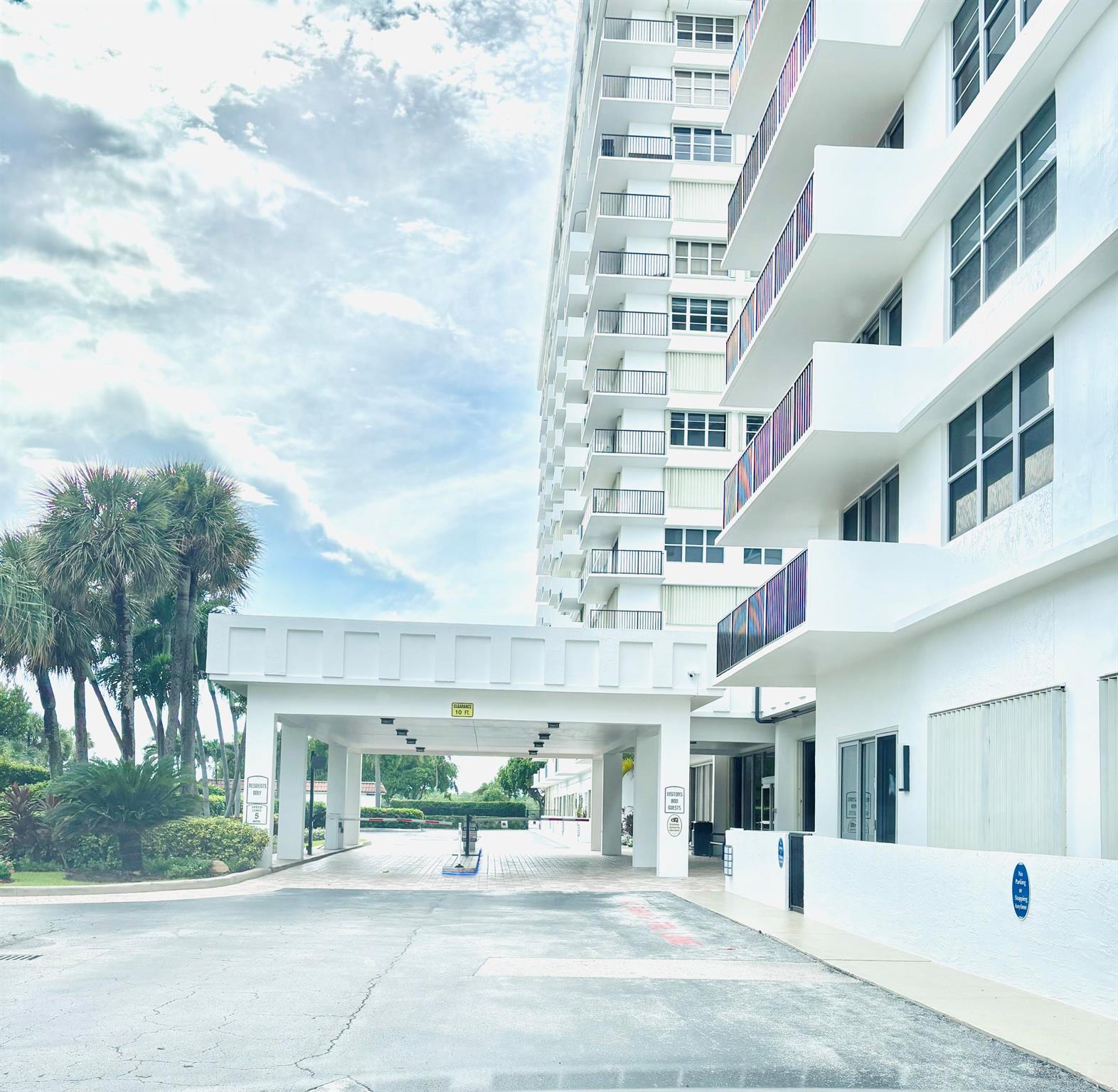 2121 N Ocean Boulevard 902e