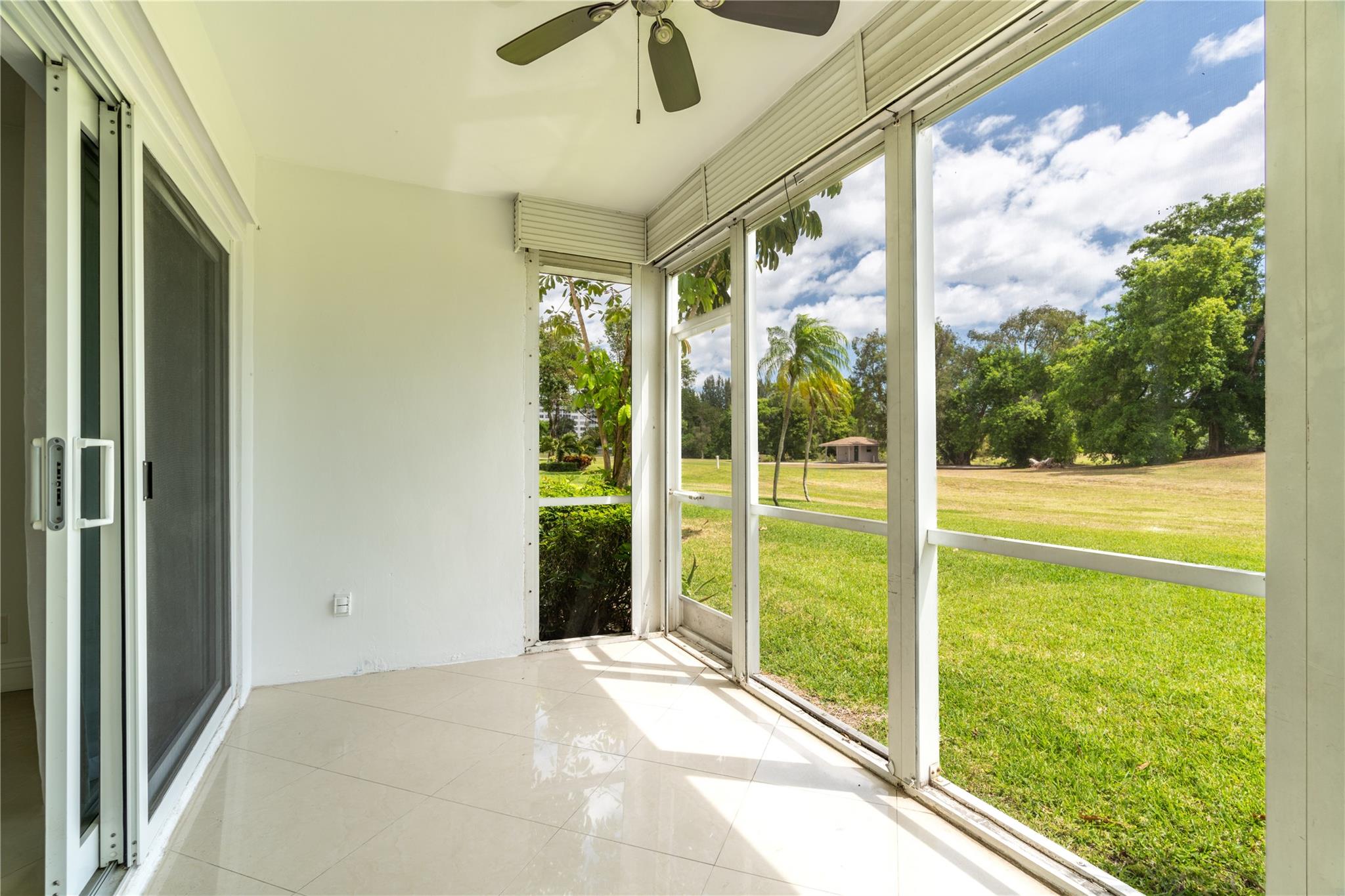 3300 N Palm Aire Dr 102