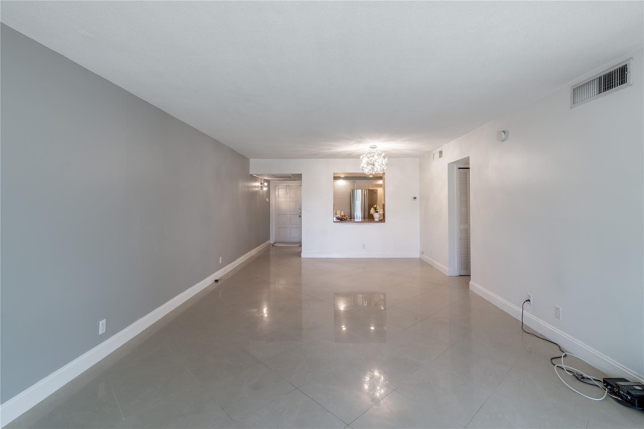 3300 N Palm Aire Dr 102