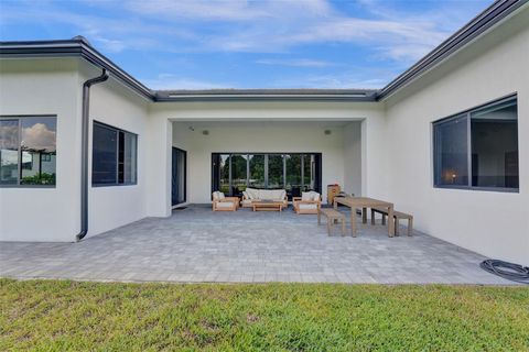 Single Family Residence in Southwest Ranches FL 17820 Rolling Oaks Estates Drive 76.jpg