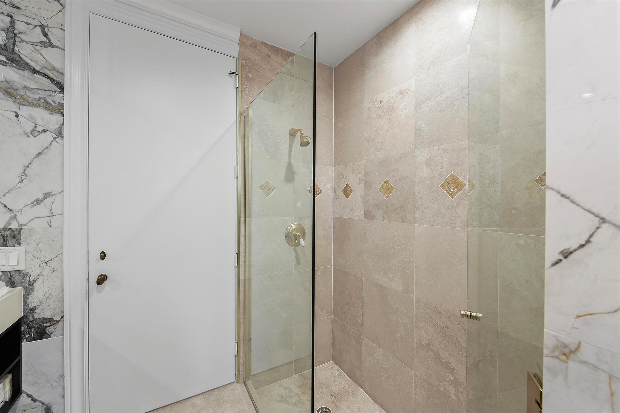 ST ANDREWS COUNTRY CLUB - Residential