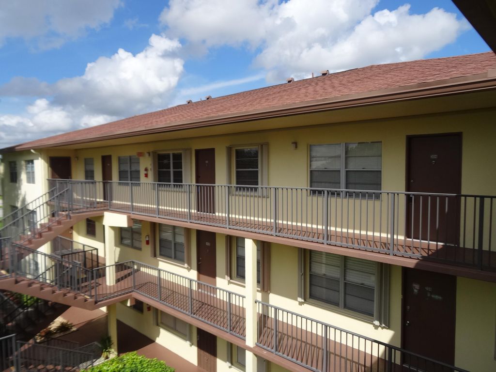 Photo of 151 SW 135th Terrace #303t, Pembroke Pines, FL 33027 (MLS # B26002295)