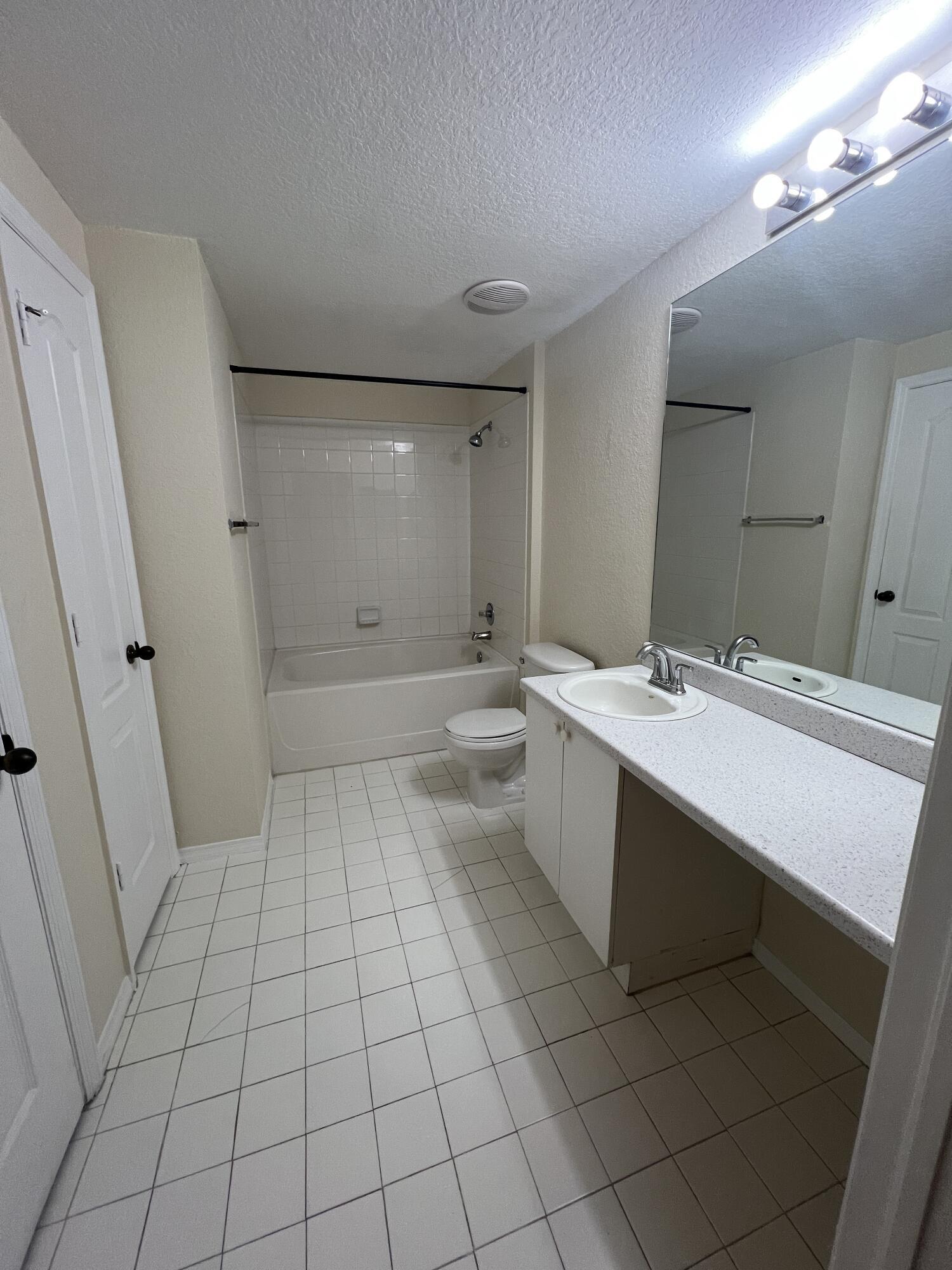 RESIDENCES OF BELMONT AT BOYNTON BEACH CONDO - Residential