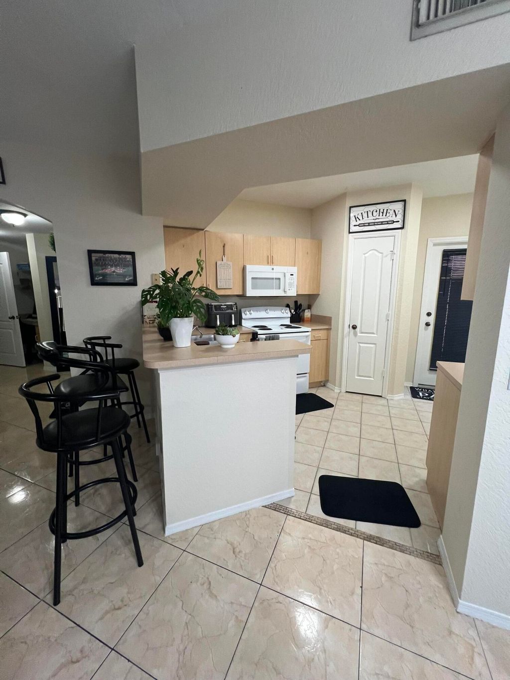 Photo of 607 Belmont Place, Boynton Beach, FL 33436 (MLS # B26027987)