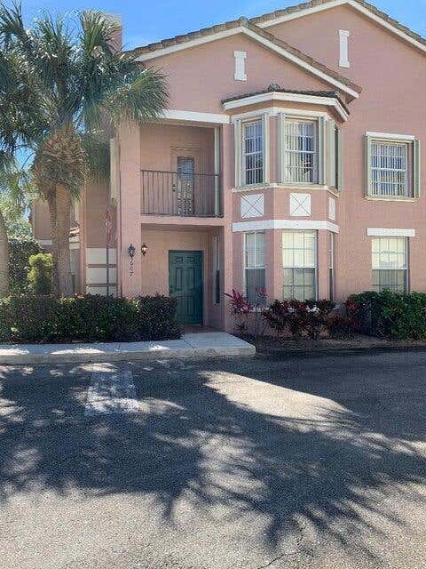 Photo of 607 Belmont Place, Boynton Beach, FL 33436 (MLS # B26027987)
