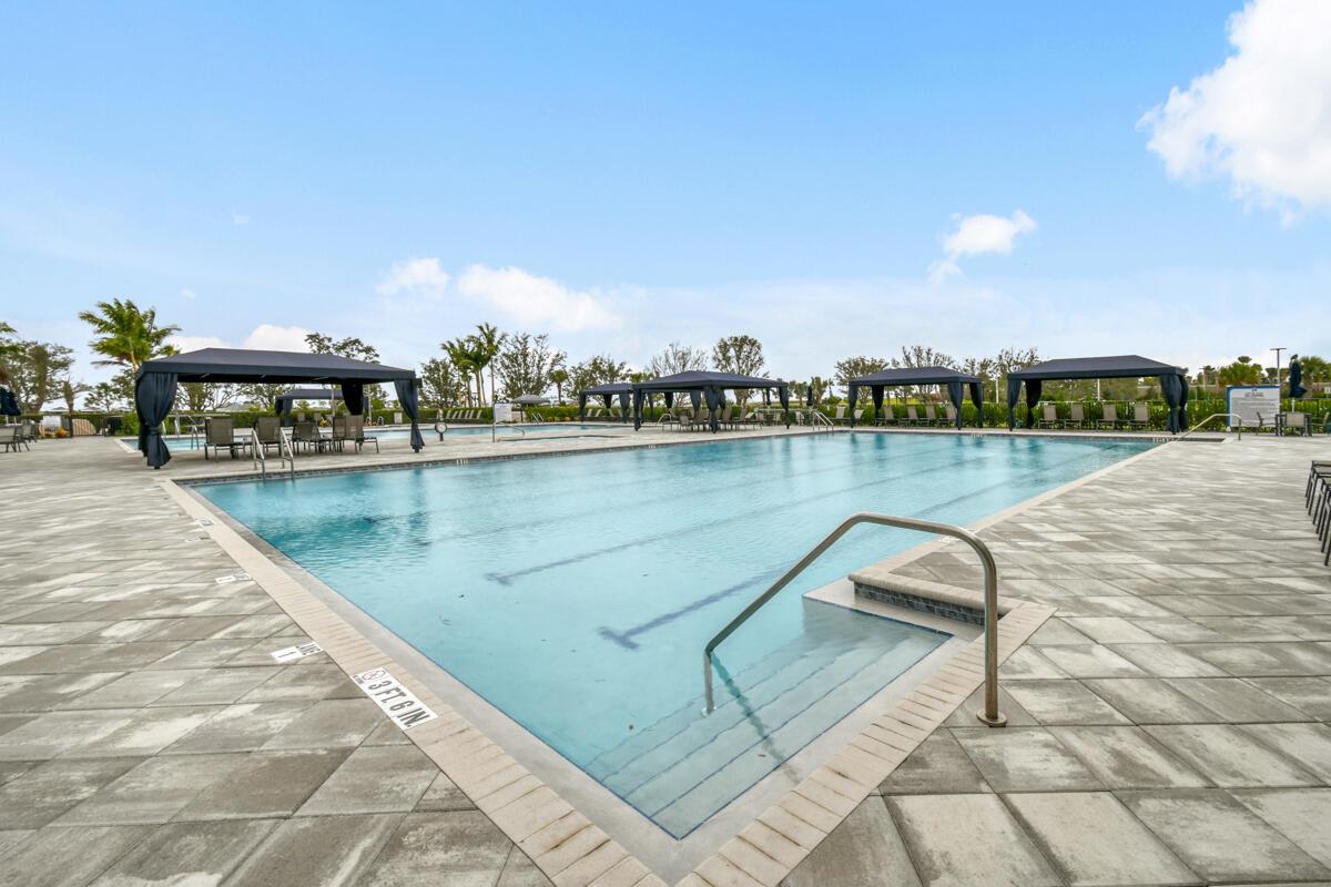 Valencia Cay At Riverland - Residential