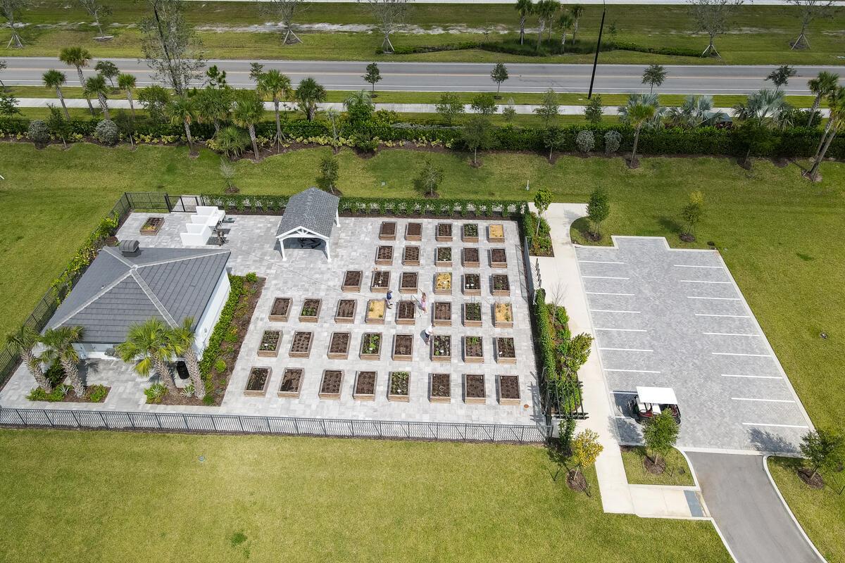Valencia Cay At Riverland - Residential