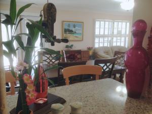 UNIVERSITY GARDENS - Residential