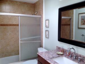 UNIVERSITY GARDENS - Residential