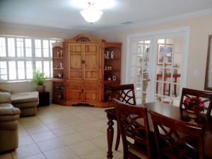 UNIVERSITY GARDENS - Residential